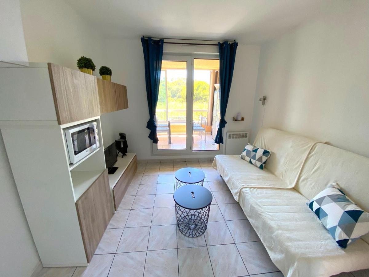 Appart 4 pers dans résidence avec piscine à 10 min de la plage Sanary-sur-Mer Esterno foto